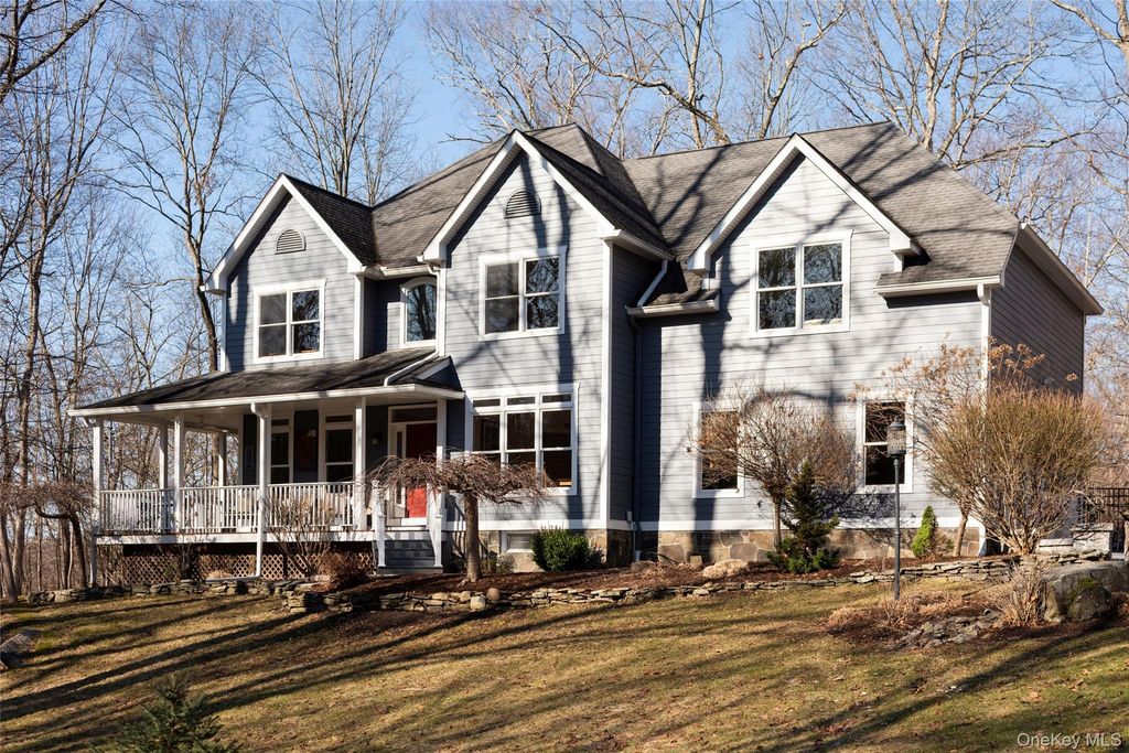 35 Peacock Road, Rhinebeck, NY 12572