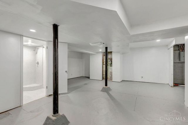 1227 Carolina Avenue, Cincinnati, OH 45237