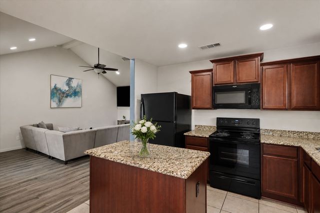 1619 White Mountain Way, Princeton, TX 75407
