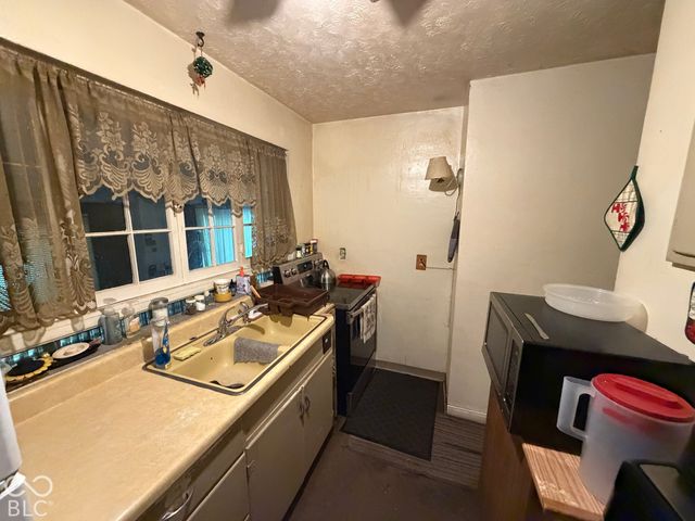 1946 N Alton Avenue, Indianapolis, IN 46222
