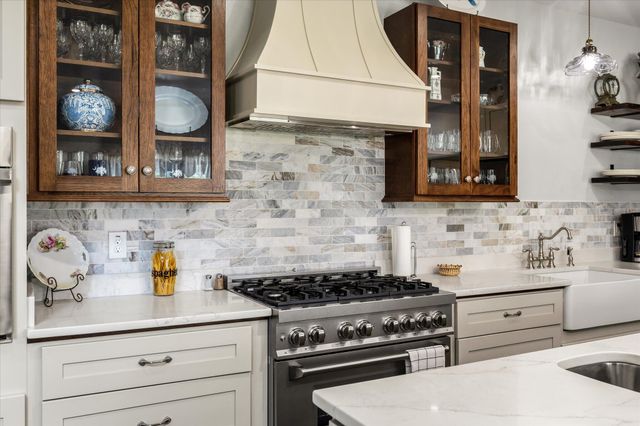 6876 Hyde Farm Road, Ravenel, SC 29470