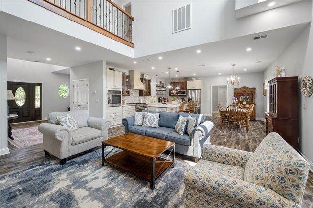 6876 Hyde Farm Road, Ravenel, SC 29470