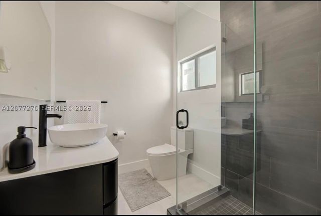 52 NE 47th St, Miami, FL 33137