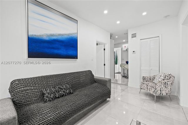 52 NE 47th St, Miami, FL 33137