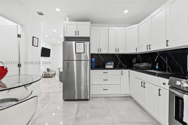 52 NE 47th St, Miami, FL 33137
