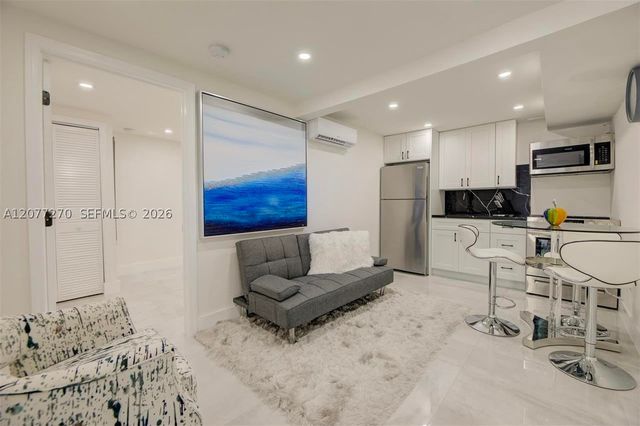 52 NE 47th St, Miami, FL 33137