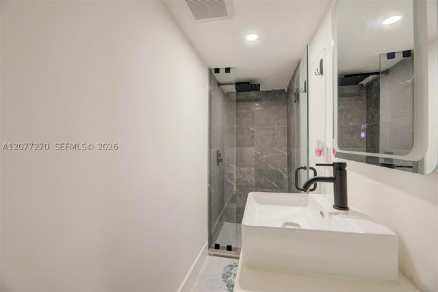 52 NE 47th St, Miami, FL 33137
