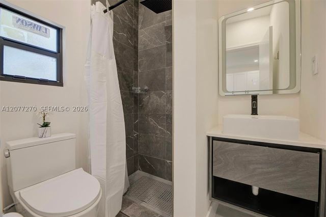 52 NE 47th St, Miami, FL 33137