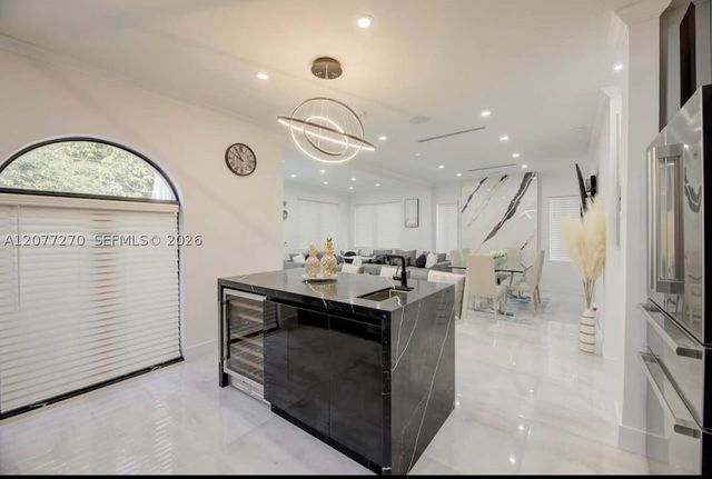 52 NE 47th St, Miami, FL 33137