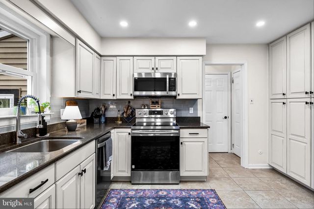 42 MOCKINGBIRD WAY, Medford, NJ 08055