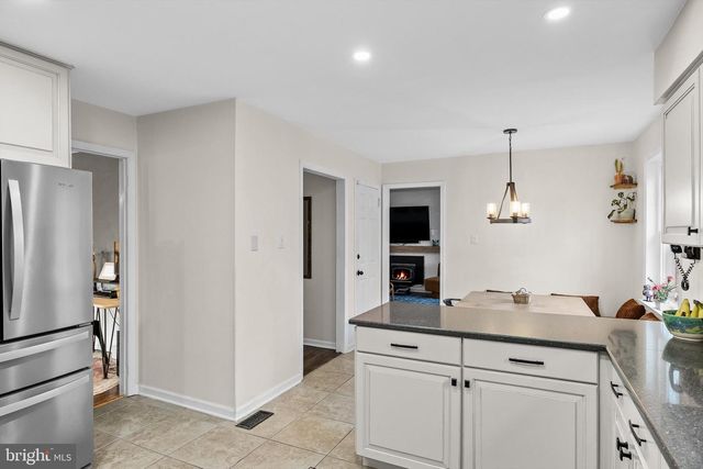 42 MOCKINGBIRD WAY, Medford, NJ 08055