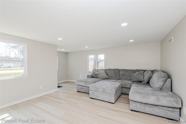 4118 Griswold Road, Port Huron, MI 48060