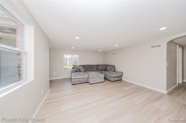 4118 Griswold Road, Port Huron, MI 48060