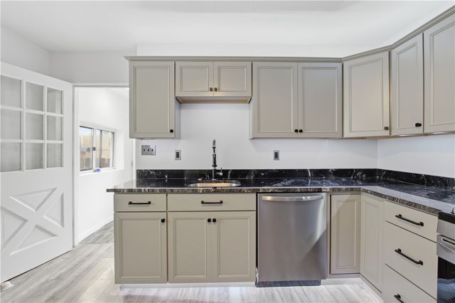 2422 Salisbury Street, South Side, PA 15210
