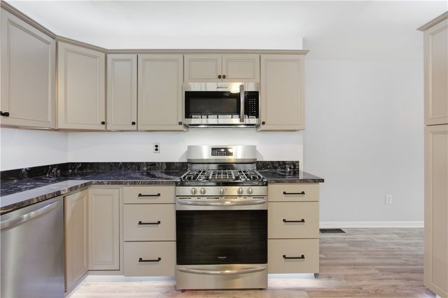 2422 Salisbury Street, South Side, PA 15210