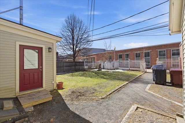 136 North Street, Bennington, VT 05201