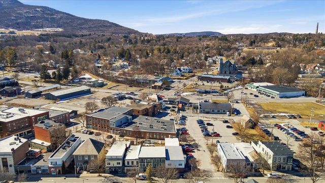 136 North Street, Bennington, VT 05201