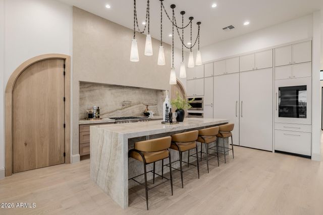 3301 E ELM Street, Phoenix, AZ 85018