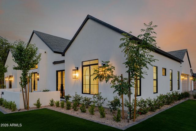 3301 E ELM Street, Phoenix, AZ 85018