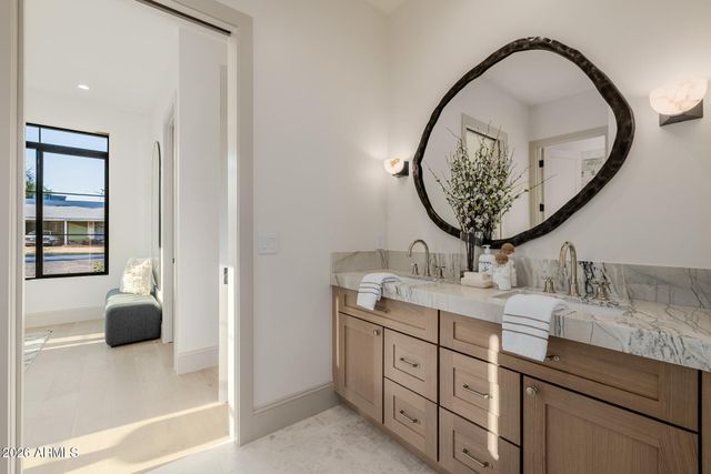 3301 E ELM Street, Phoenix, AZ 85018