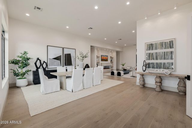 3301 E ELM Street, Phoenix, AZ 85018