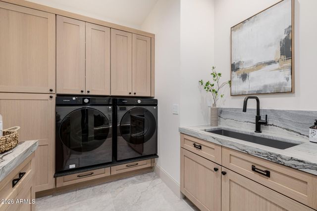 3301 E ELM Street, Phoenix, AZ 85018
