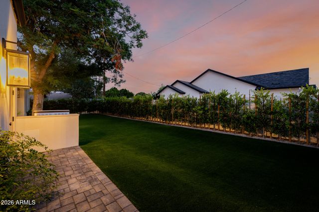 3301 E ELM Street, Phoenix, AZ 85018