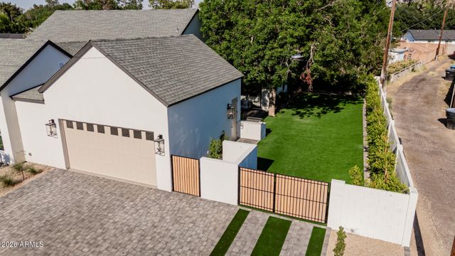 3301 E ELM Street, Phoenix, AZ 85018