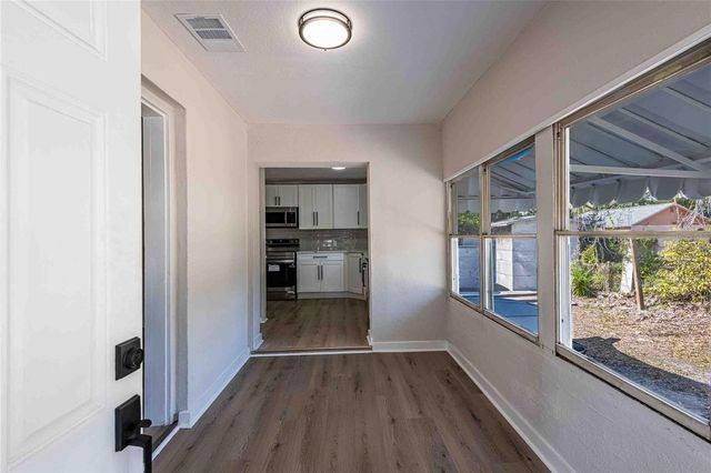 5104 N 15TH STREET, Tampa, FL 33610