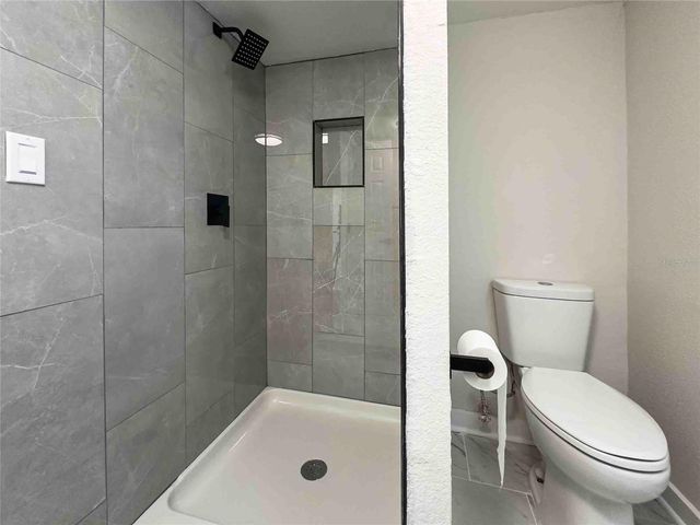 5104 N 15TH STREET, Tampa, FL 33610