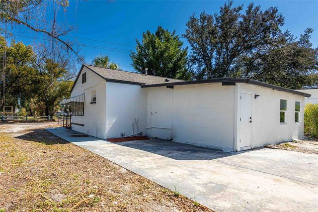 5104 N 15TH STREET, Tampa, FL 33610