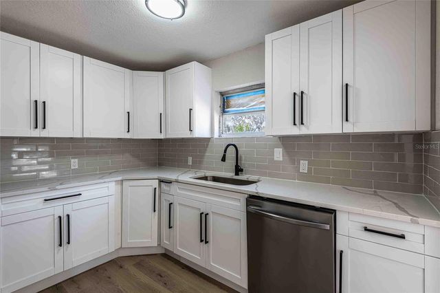 5104 N 15TH STREET, Tampa, FL 33610