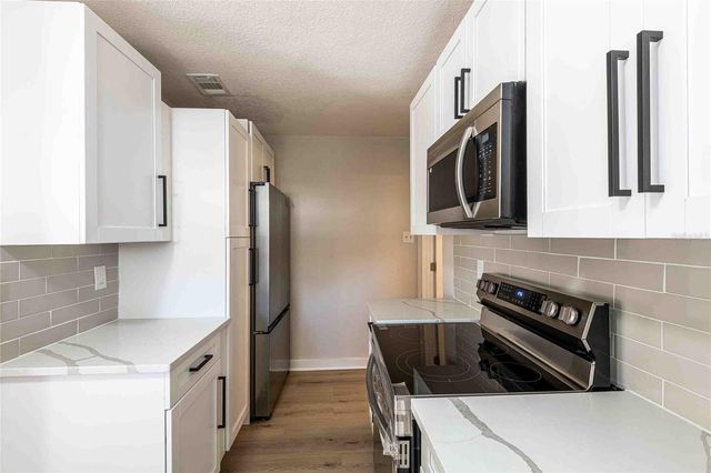 5104 N 15TH STREET, Tampa, FL 33610