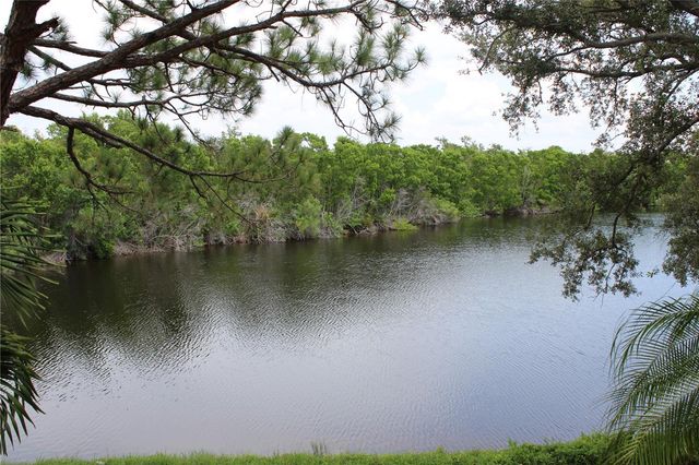 327 108TH STREET W 327, Bradenton, FL 34209