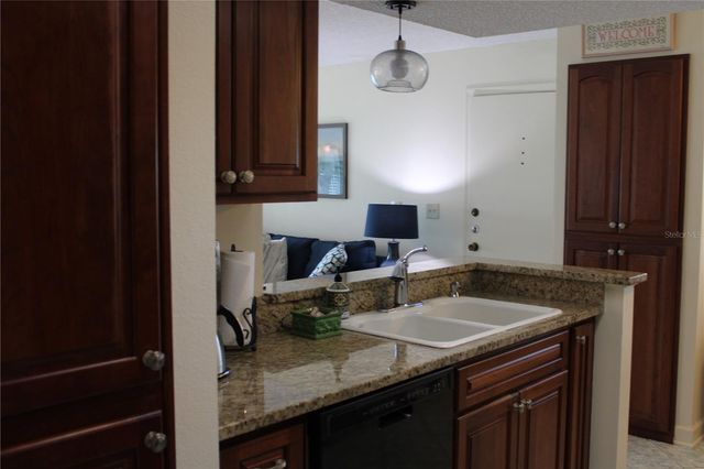 327 108TH STREET W 327, Bradenton, FL 34209