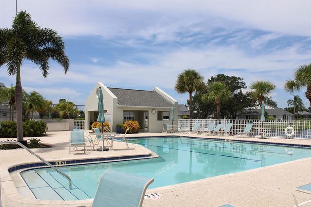 327 108TH STREET W 327, Bradenton, FL 34209