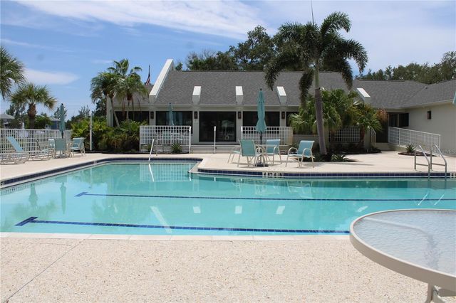 327 108TH STREET W 327, Bradenton, FL 34209