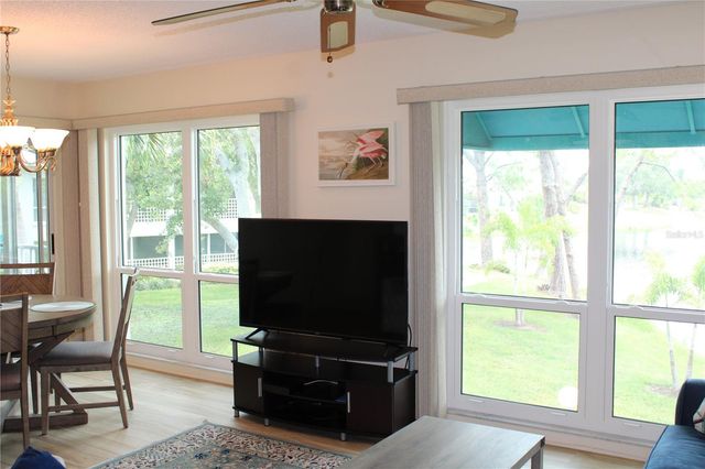 327 108TH STREET W 327, Bradenton, FL 34209