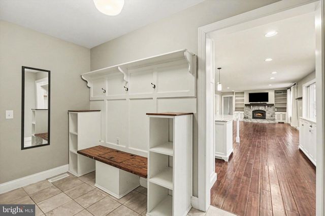 1227 W TRINDLE RD, Mechanicsburg, PA 17055