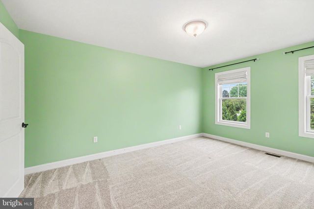 1227 W TRINDLE RD, Mechanicsburg, PA 17055