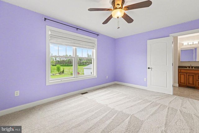 1227 W TRINDLE RD, Mechanicsburg, PA 17055