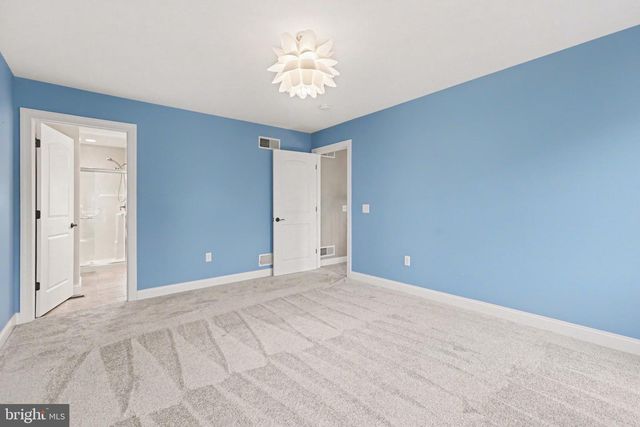1227 W TRINDLE RD, Mechanicsburg, PA 17055