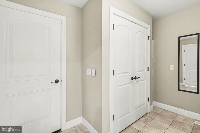 1227 W TRINDLE RD, Mechanicsburg, PA 17055