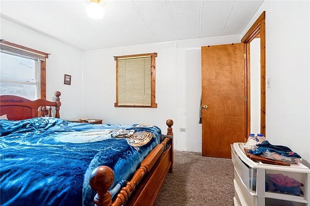 158 Renfrew Rd, Penn Twp, PA 16053