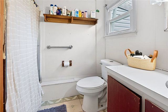 158 Renfrew Rd, Penn Twp, PA 16053