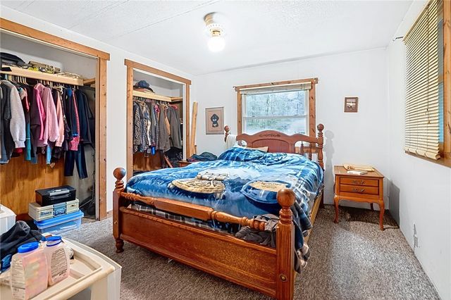 158 Renfrew Rd, Penn Twp, PA 16053