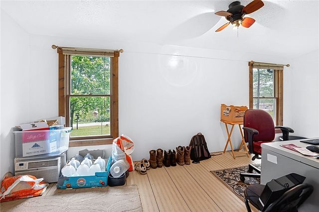 158 Renfrew Rd, Penn Twp, PA 16053