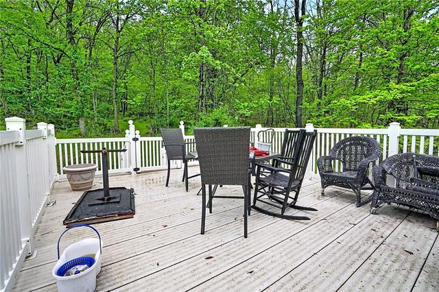 158 Renfrew Rd, Penn Twp, PA 16053