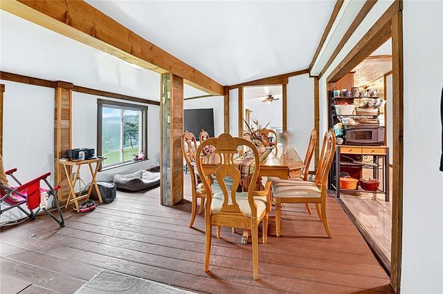 158 Renfrew Rd, Penn Twp, PA 16053