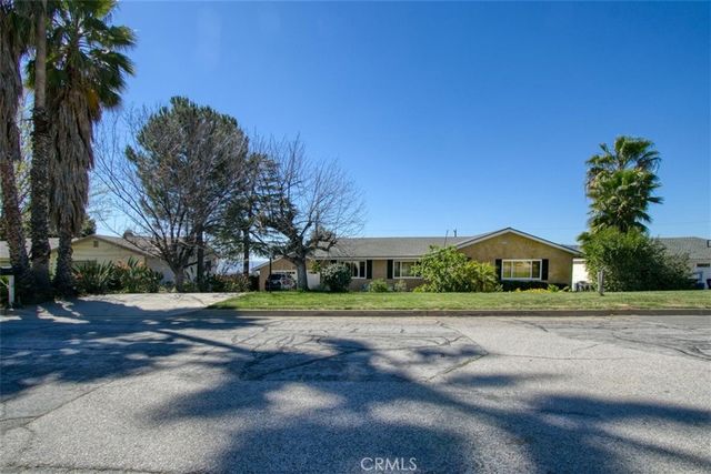 11758 Grant Street, Yucaipa, CA 92399